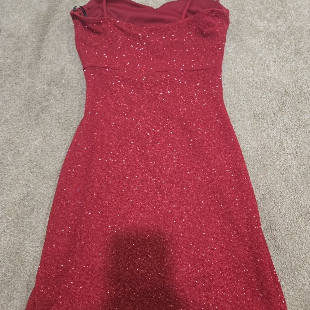 Elegant Red Glitter Dress